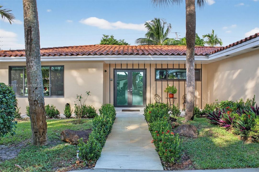 На продажу: $1,399,000 (5 спален, 3 ванн, 2761 Квадратных фут)