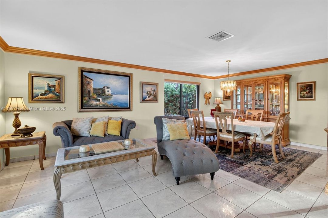 На продажу: $1,399,000 (5 спален, 3 ванн, 2761 Квадратных фут)