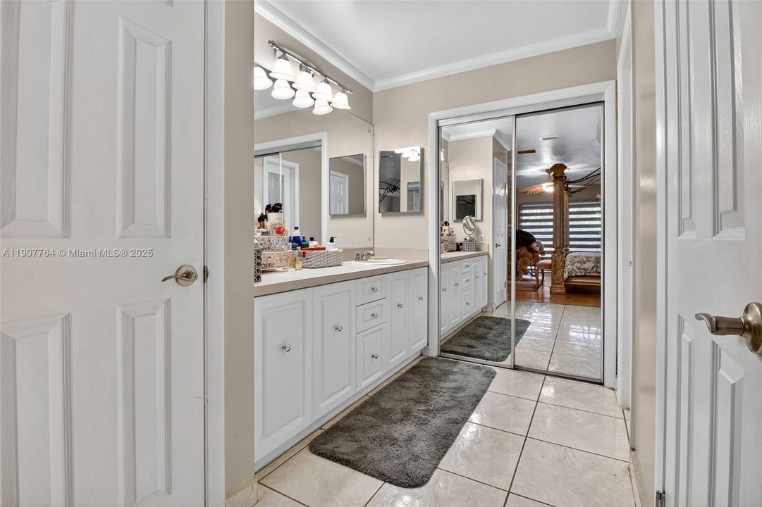 На продажу: $1,399,000 (5 спален, 3 ванн, 2761 Квадратных фут)