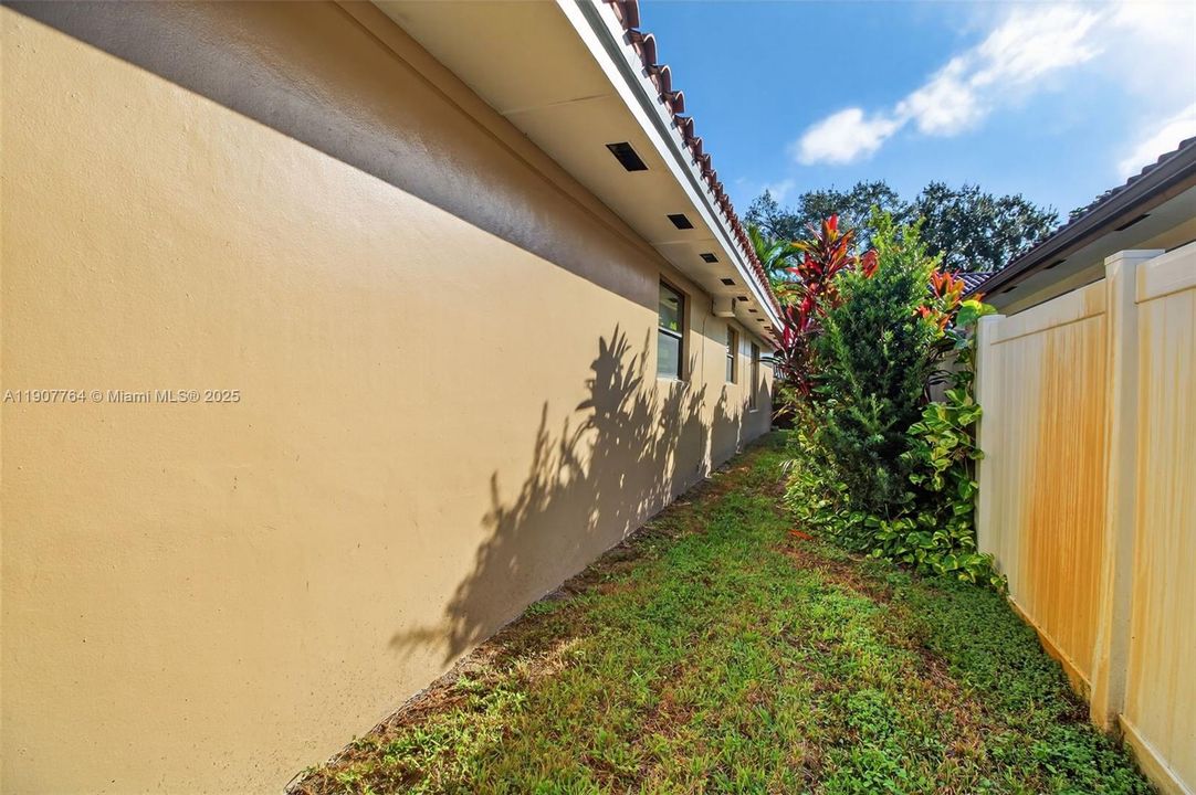 На продажу: $1,399,000 (5 спален, 3 ванн, 2761 Квадратных фут)