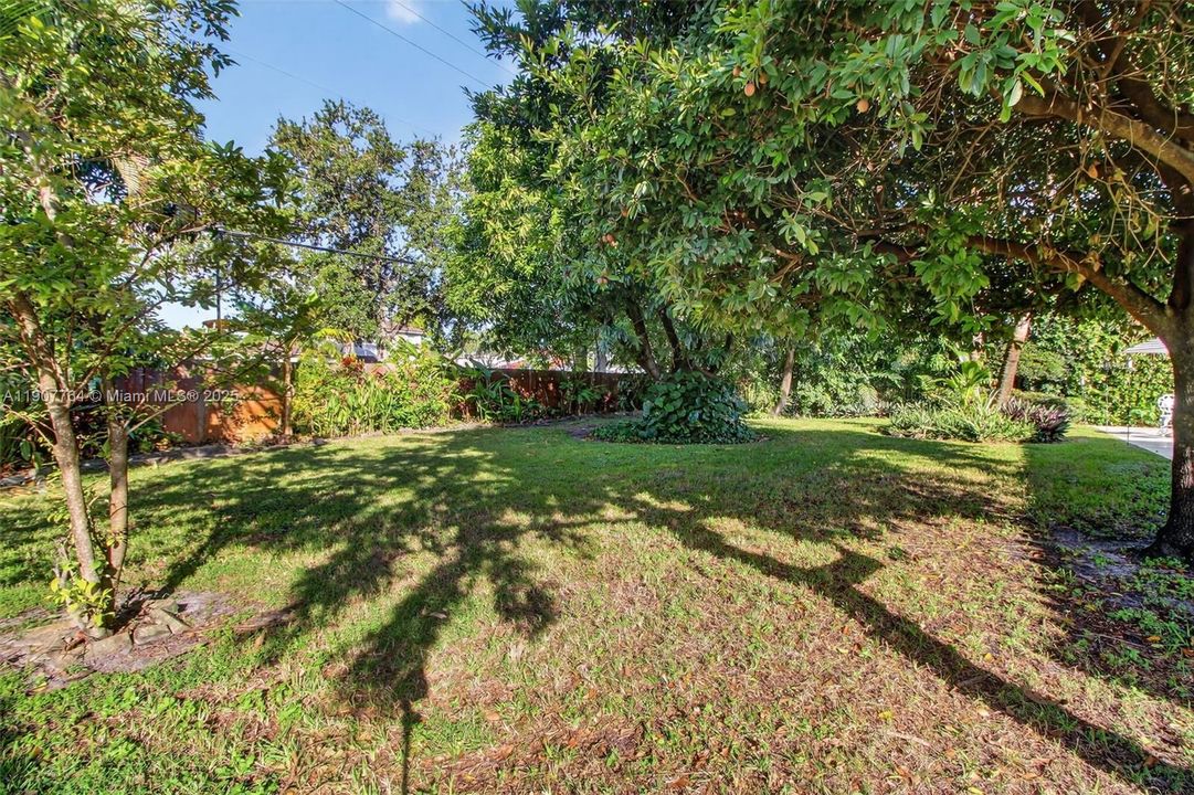 На продажу: $1,399,000 (5 спален, 3 ванн, 2761 Квадратных фут)