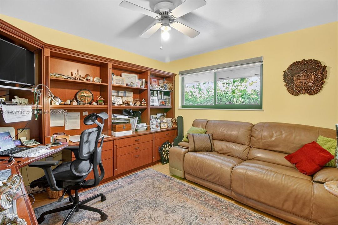 На продажу: $1,399,000 (5 спален, 3 ванн, 2761 Квадратных фут)