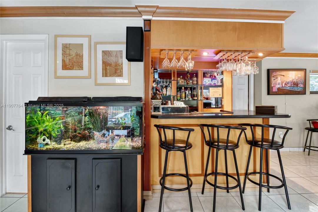 На продажу: $1,399,000 (5 спален, 3 ванн, 2761 Квадратных фут)