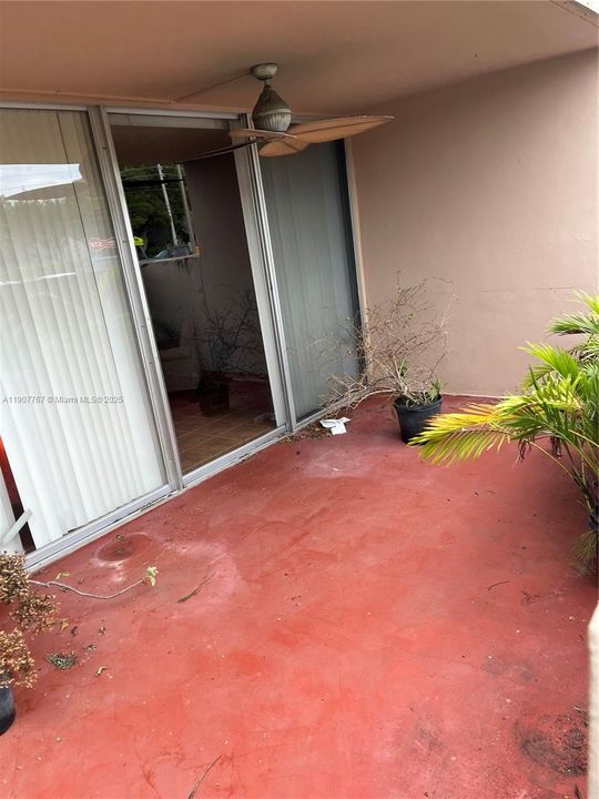 Recently Rented: $1,900 (1 beds, 1 baths, 727 Square Feet)