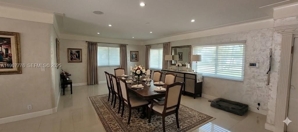 For Sale: $1,105,000 (4 beds, 2 baths, 2466 Square Feet)