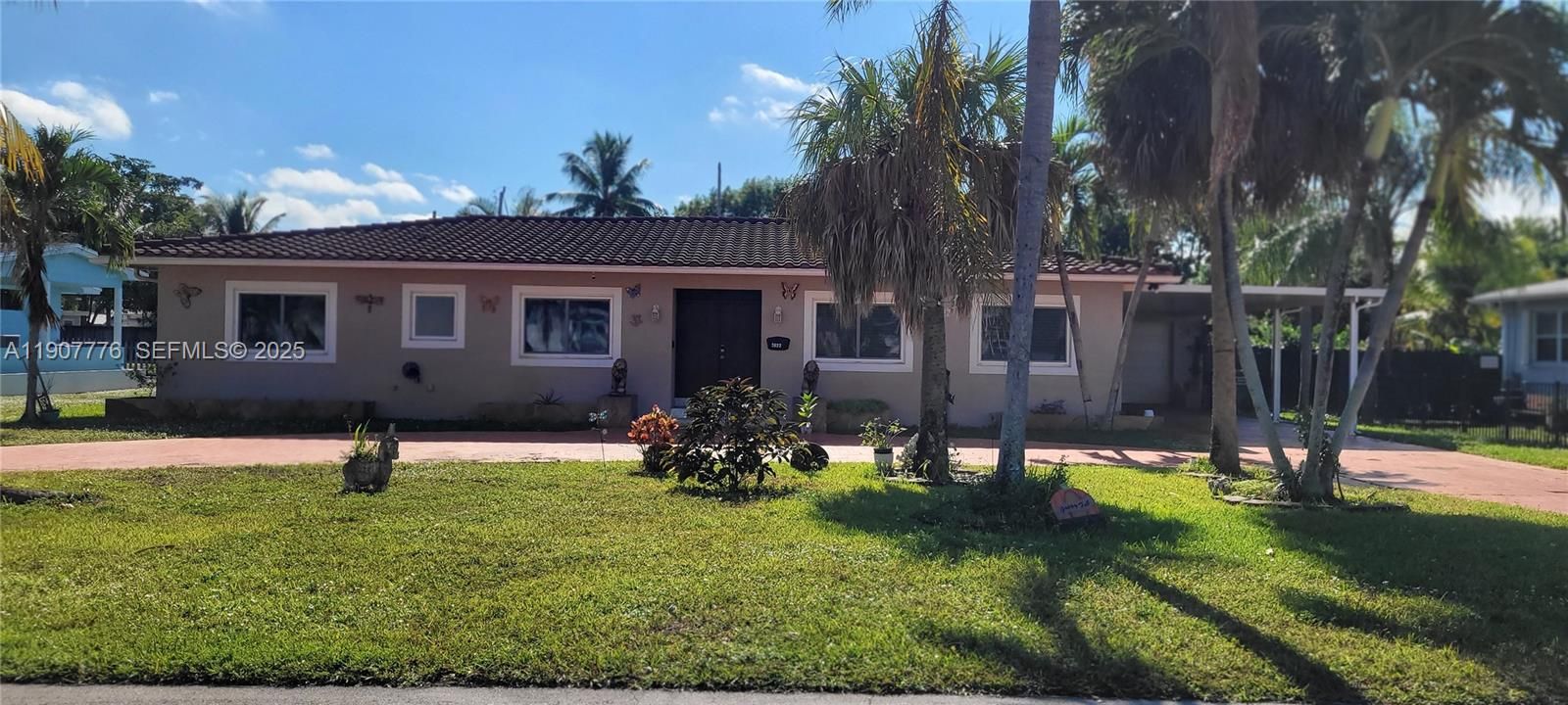 For Sale: $1,105,000 (4 beds, 2 baths, 2466 Square Feet)