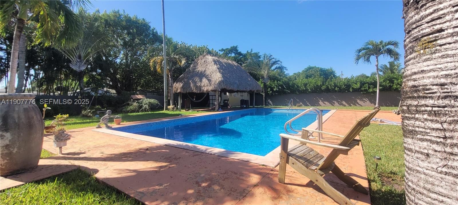 For Sale: $1,105,000 (4 beds, 2 baths, 2466 Square Feet)