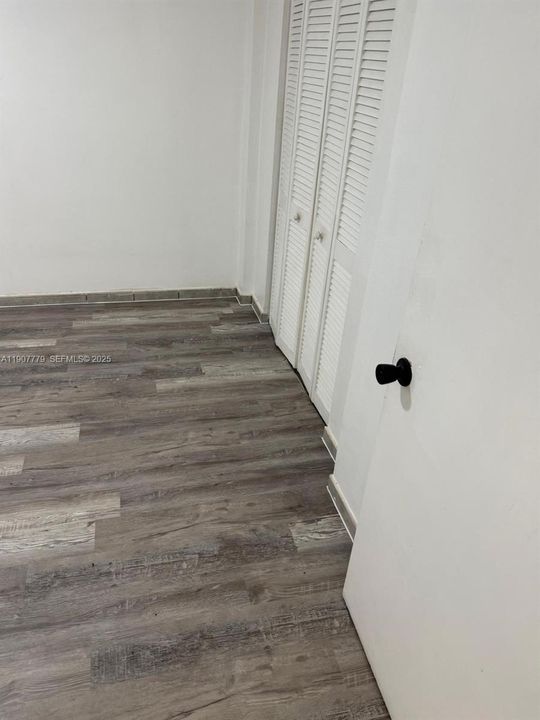 For Rent: $2,100 (2 beds, 1 baths, 866 Square Feet)