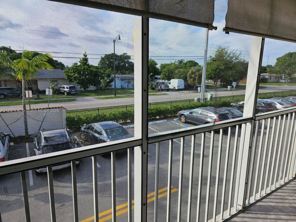 На продажу: $216,500 (2 спален, 2 ванн, 1000 Квадратных фут)