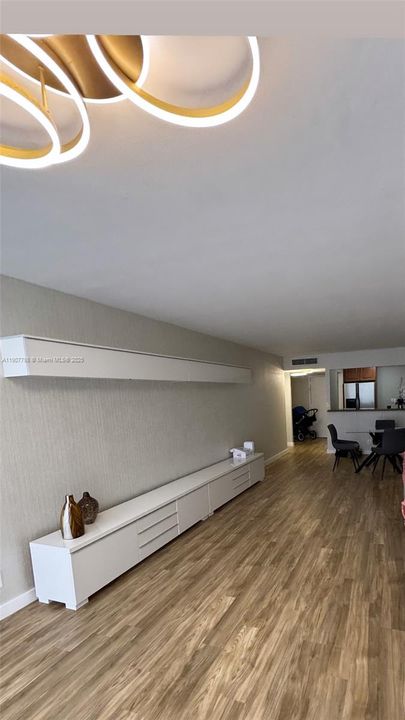 Activo con contrato: $2,000 (1 camas, 1 baños, 820 Pies cuadrados)