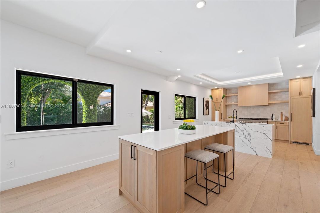 На продажу: $2,900,000 (4 спален, 4 ванн, 3239 Квадратных фут)