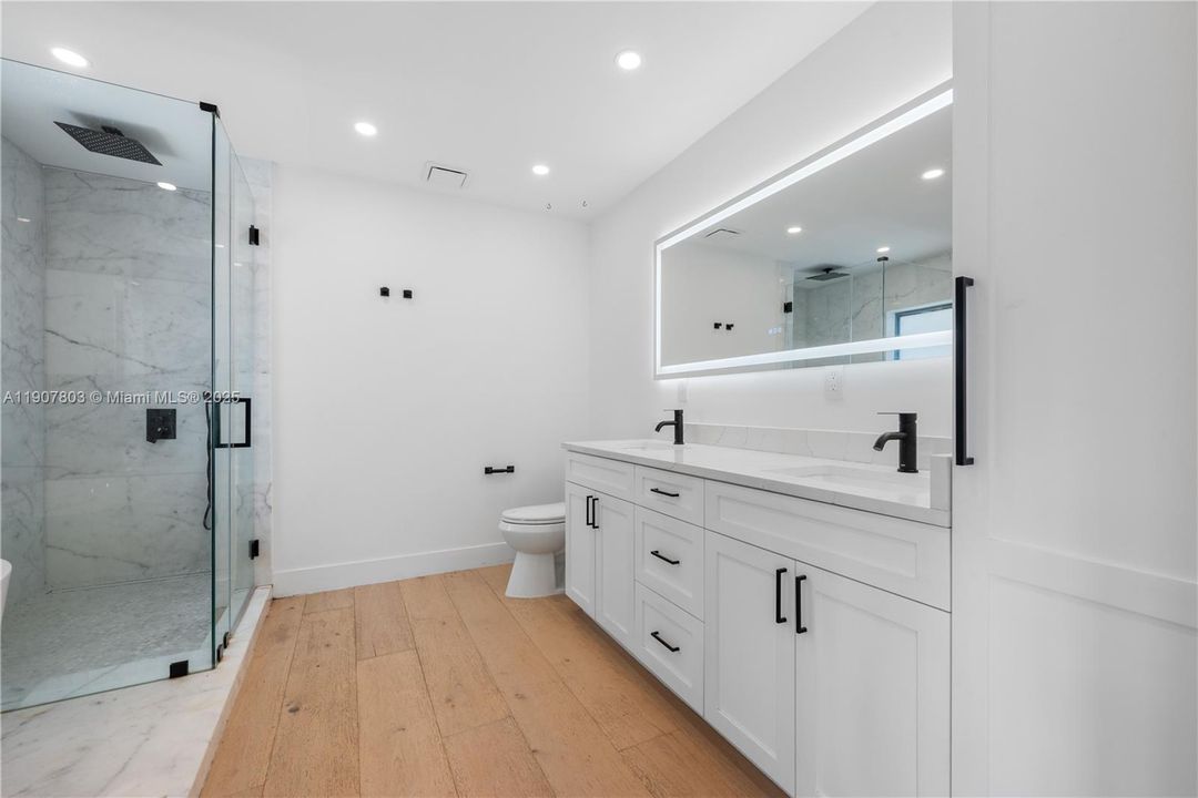 На продажу: $2,900,000 (4 спален, 4 ванн, 3239 Квадратных фут)