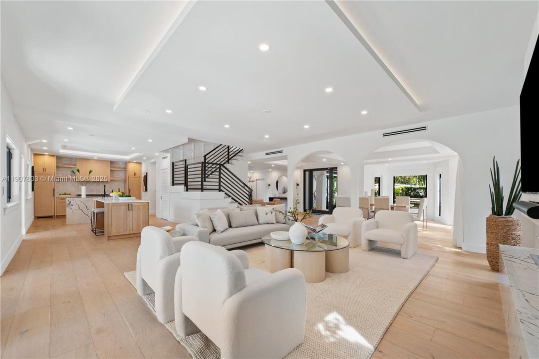 На продажу: $2,900,000 (4 спален, 4 ванн, 3239 Квадратных фут)