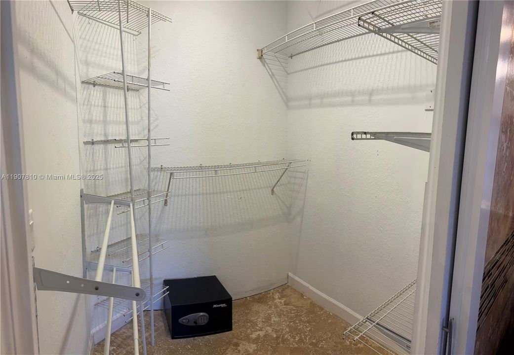 For Rent: $3,300 (3 beds, 2 baths, 1598 Square Feet)