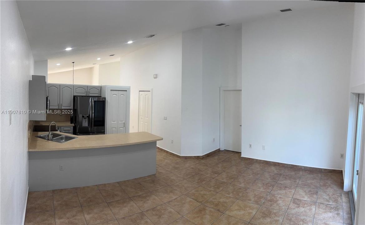 For Rent: $3,300 (3 beds, 2 baths, 1598 Square Feet)