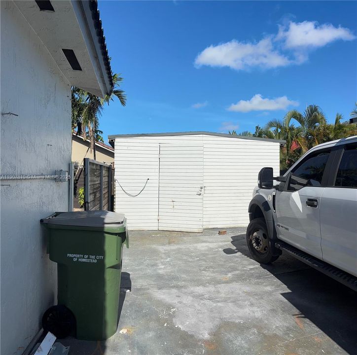 For Rent: $3,300 (3 beds, 2 baths, 1598 Square Feet)