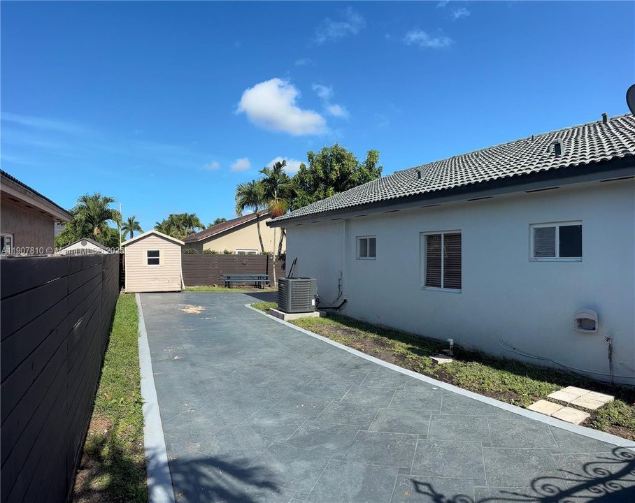 For Rent: $3,300 (3 beds, 2 baths, 1598 Square Feet)