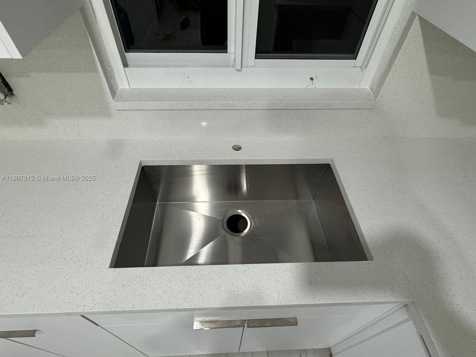 En Venta: $687,000 (0 camas, 0 baños, 1567 Pies cuadrados)