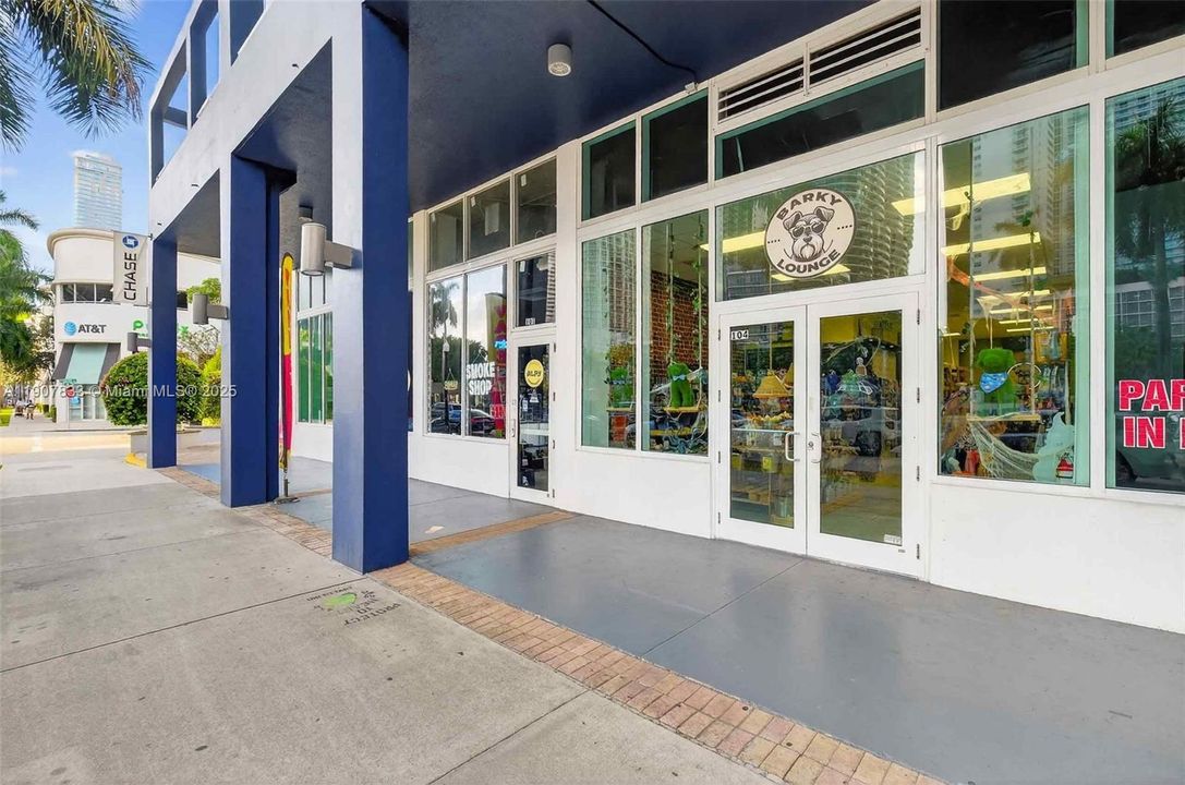 На продажу: $22,000,000 (0 спален, 0 ванн, 0 Квадратных фут)