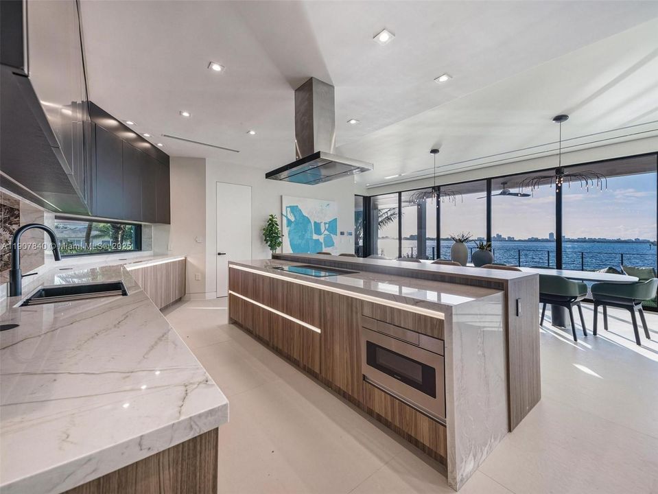 En Venta: $24,999,000 (7 camas, 8 baños, 8652 Pies cuadrados)