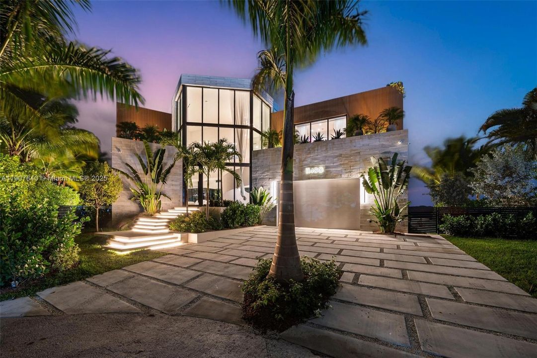 En Venta: $24,999,000 (7 camas, 8 baños, 8652 Pies cuadrados)