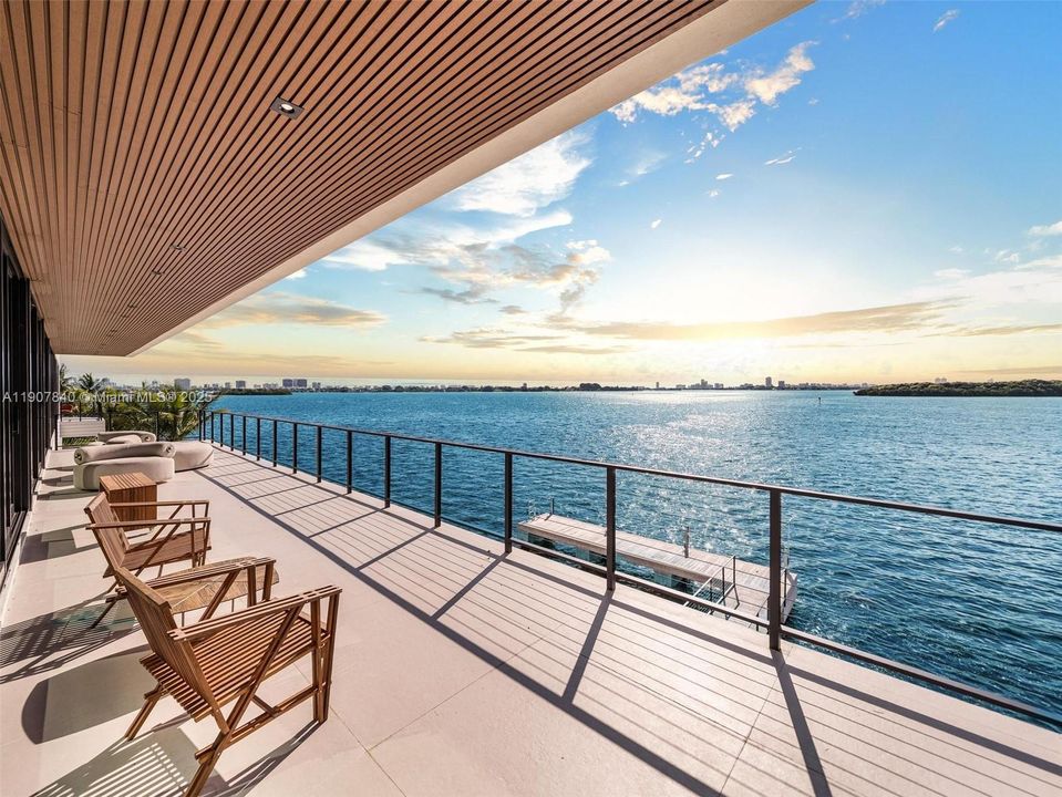 En Venta: $24,999,000 (7 camas, 8 baños, 8652 Pies cuadrados)