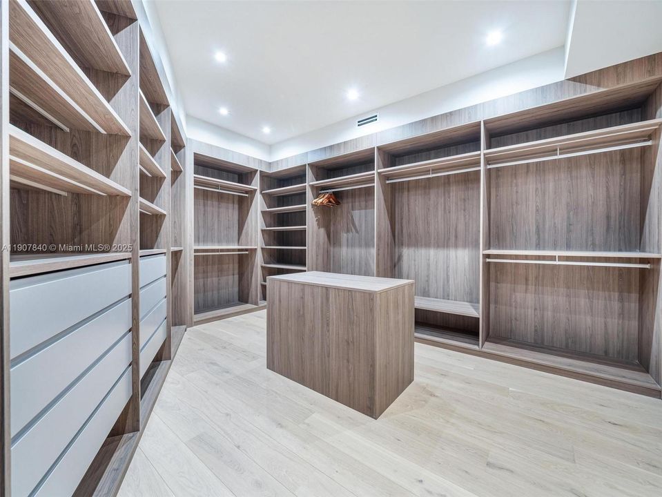 En Venta: $24,999,000 (7 camas, 8 baños, 8652 Pies cuadrados)