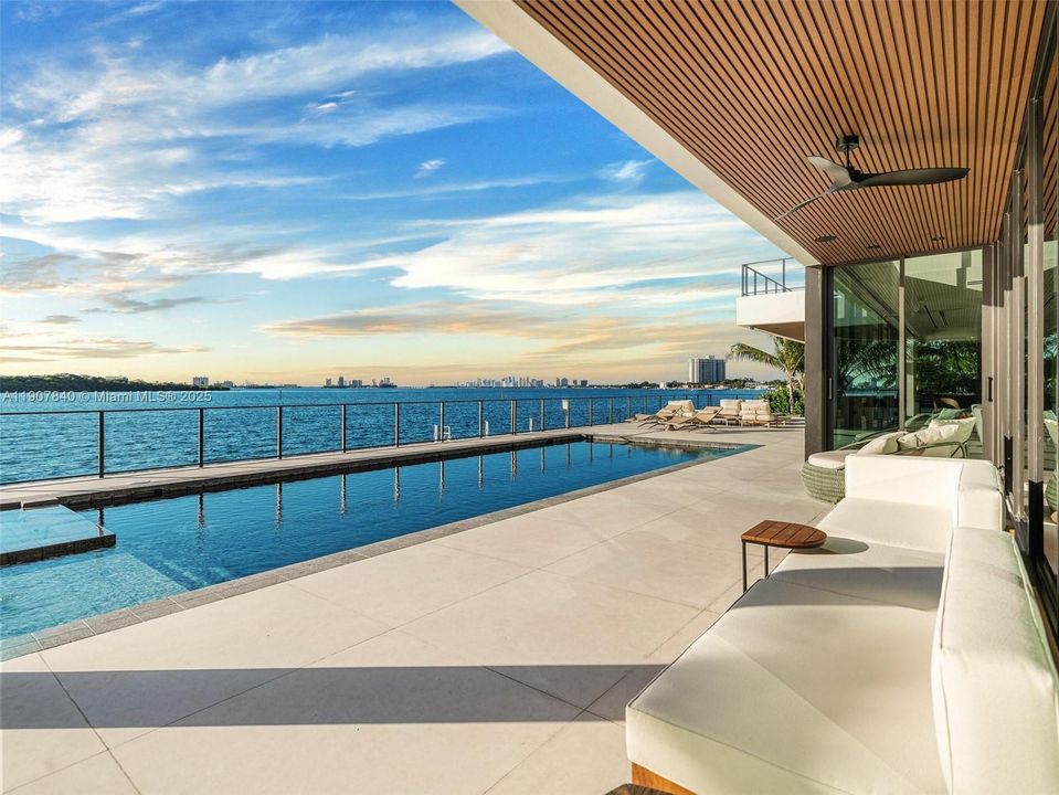 En Venta: $24,999,000 (7 camas, 8 baños, 8652 Pies cuadrados)