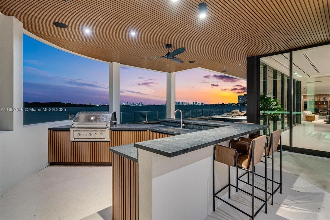 En Venta: $24,999,000 (7 camas, 8 baños, 8652 Pies cuadrados)