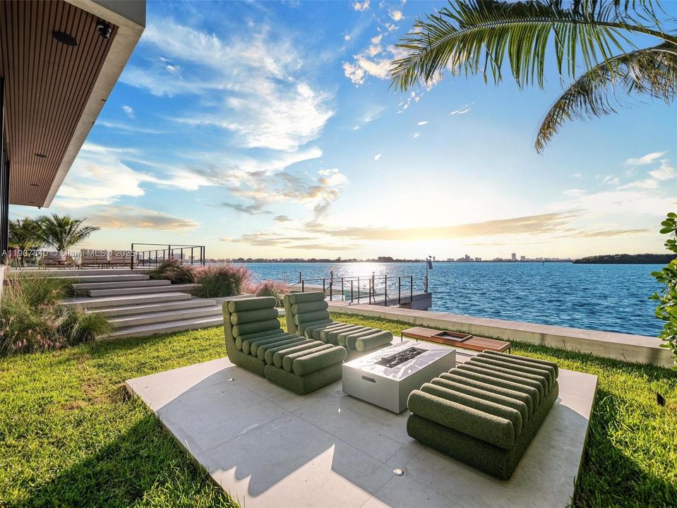 En Venta: $24,999,000 (7 camas, 8 baños, 8652 Pies cuadrados)