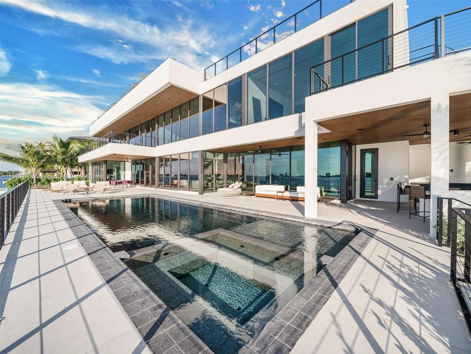 En Venta: $24,999,000 (7 camas, 8 baños, 8652 Pies cuadrados)