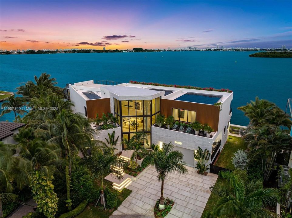 En Venta: $24,999,000 (7 camas, 8 baños, 8652 Pies cuadrados)