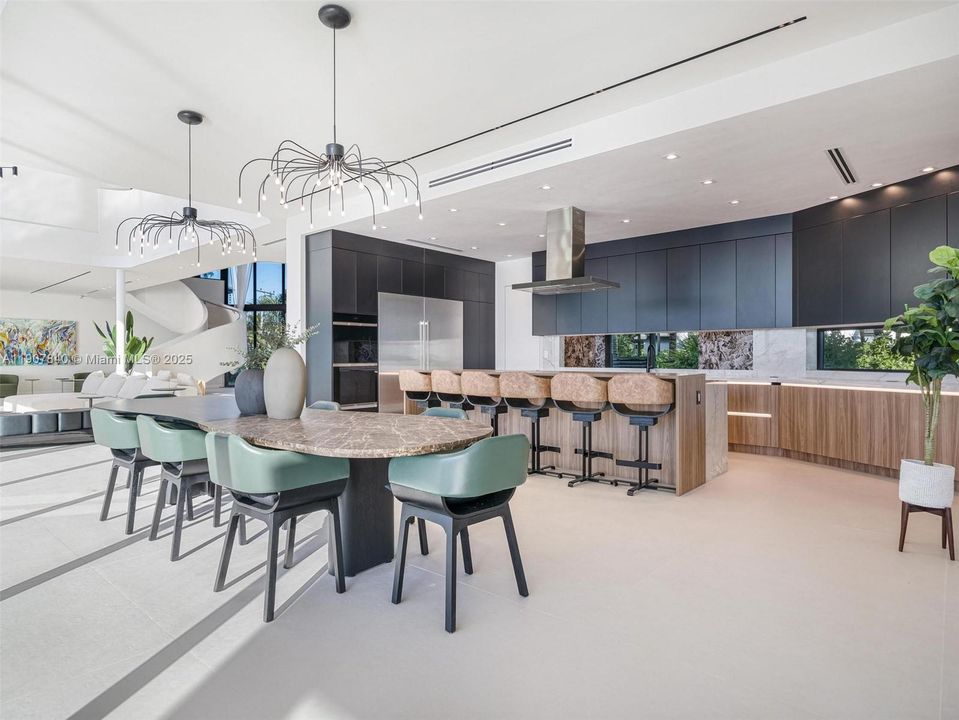 En Venta: $24,999,000 (7 camas, 8 baños, 8652 Pies cuadrados)