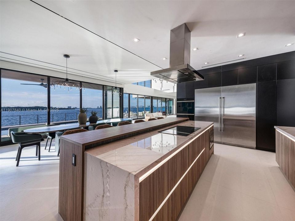 En Venta: $24,999,000 (7 camas, 8 baños, 8652 Pies cuadrados)