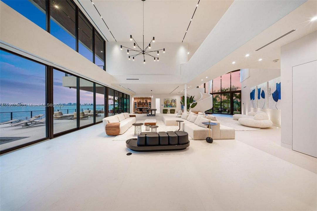 En Venta: $24,999,000 (7 camas, 8 baños, 8652 Pies cuadrados)