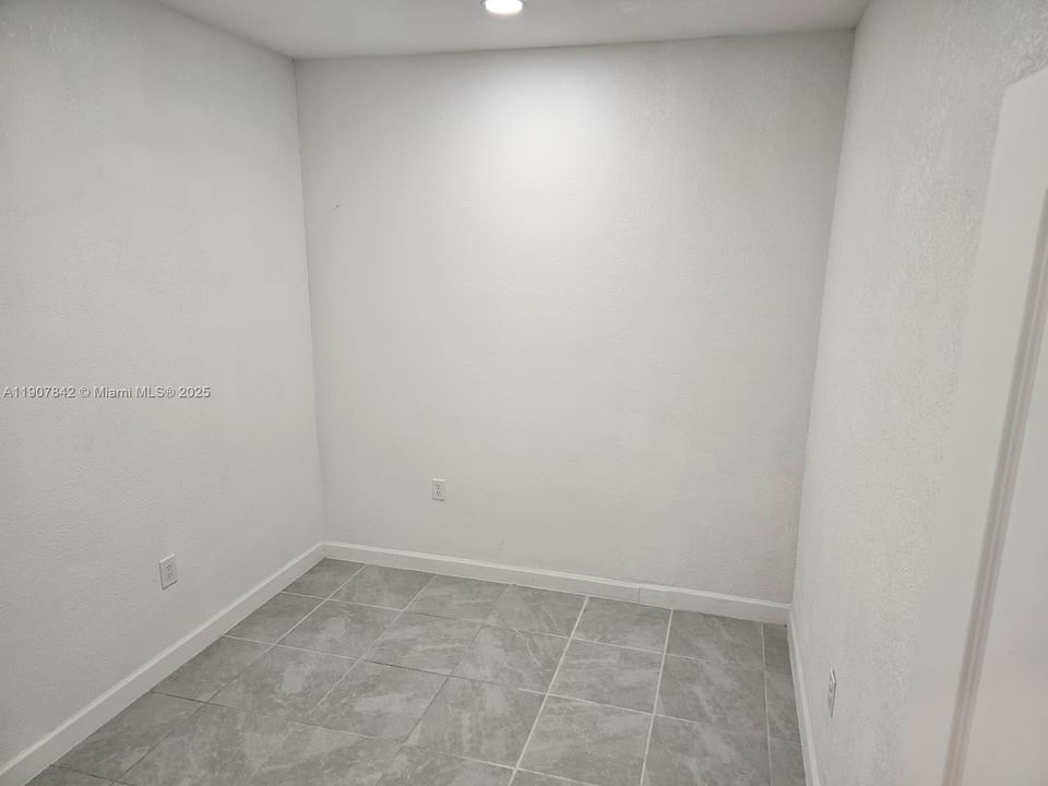 Recently Rented: $800 (0 beds, 0 baths, 2418 Square Feet)