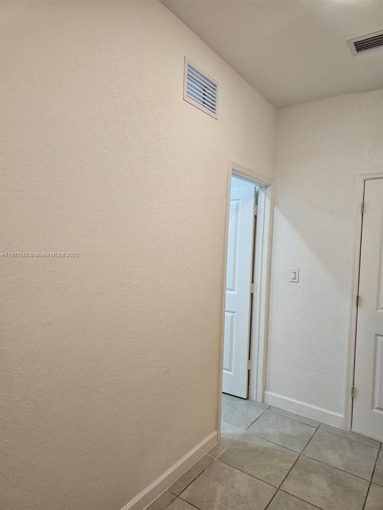 Recently Rented: $800 (0 beds, 0 baths, 2418 Square Feet)