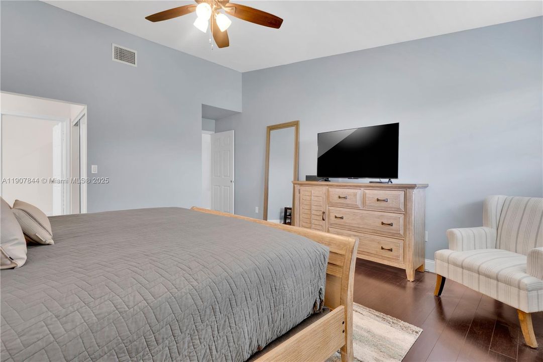 Active With Contract: $399,900 (3 beds, 2 baths, 1548 Square Feet)