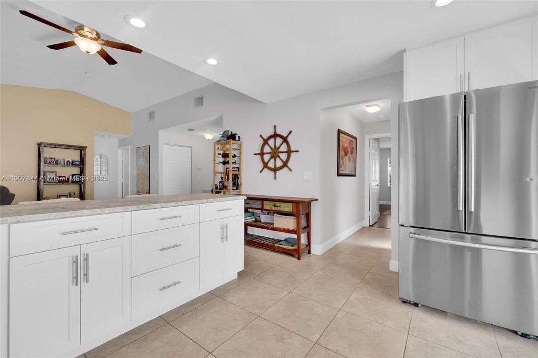 Active With Contract: $399,900 (3 beds, 2 baths, 1548 Square Feet)