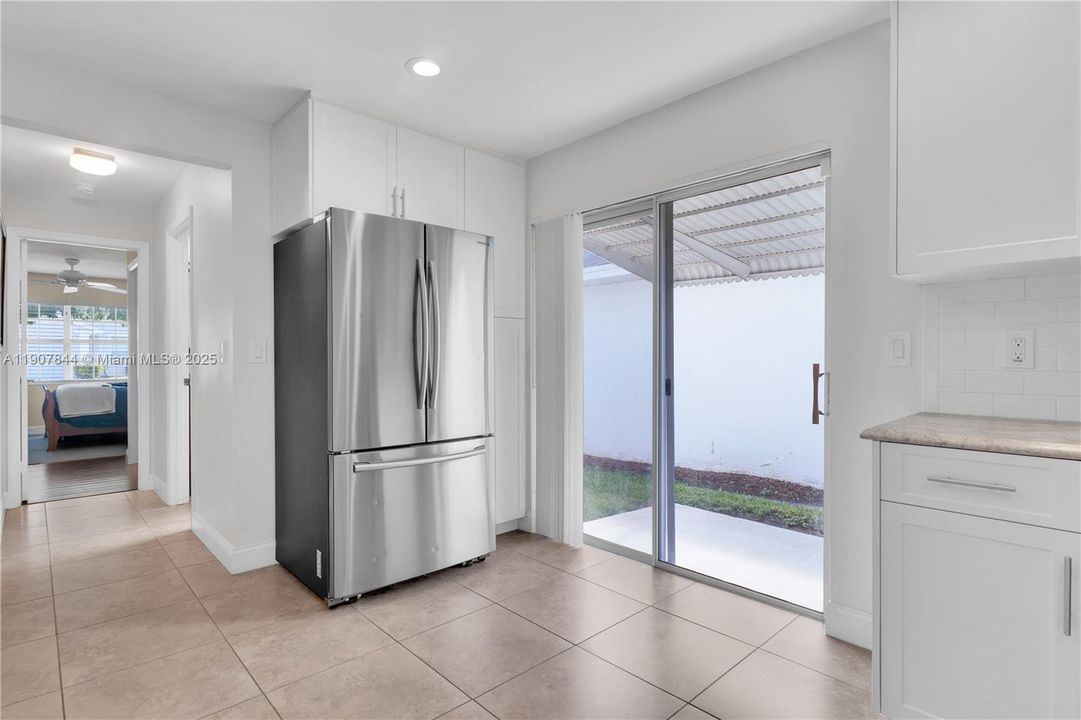 Active With Contract: $399,900 (3 beds, 2 baths, 1548 Square Feet)