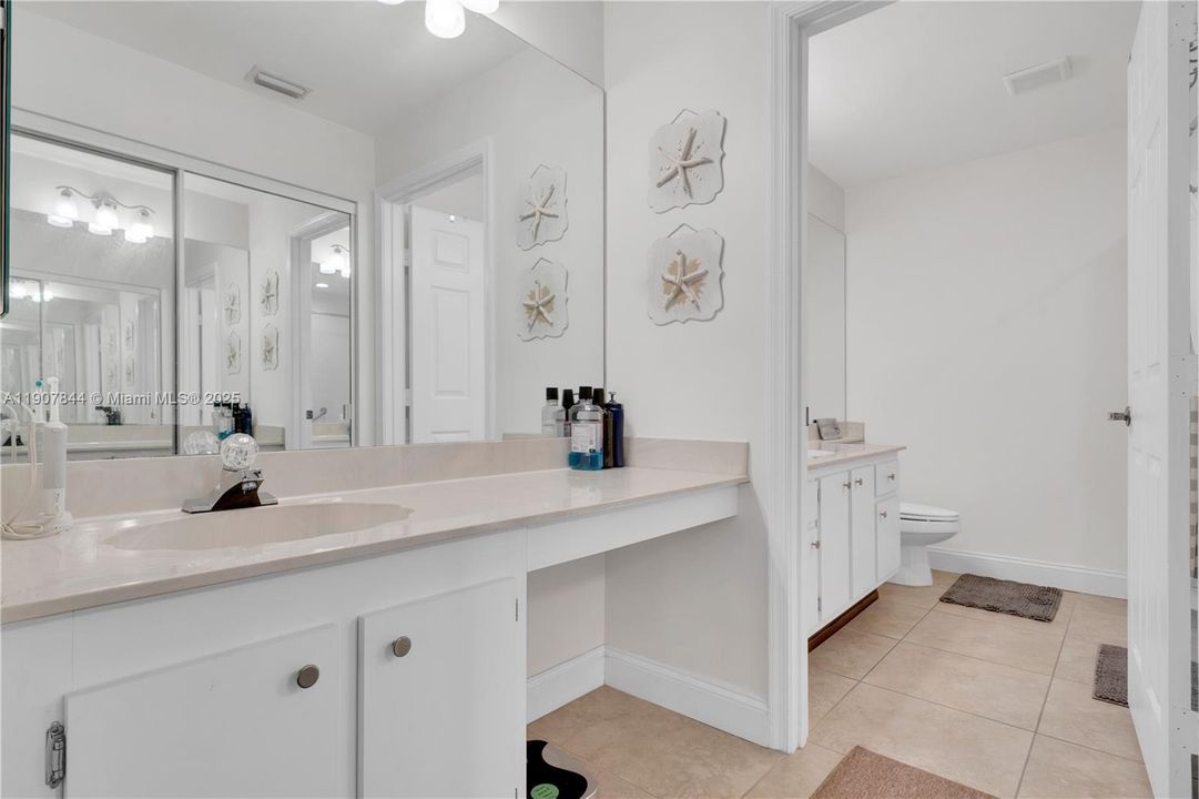 Active With Contract: $399,900 (3 beds, 2 baths, 1548 Square Feet)