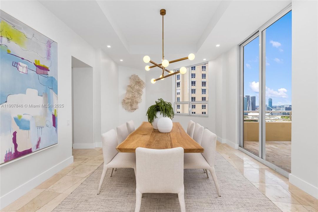 En Venta: $4,995,000 (5 camas, 5 baños, 5097 Pies cuadrados)