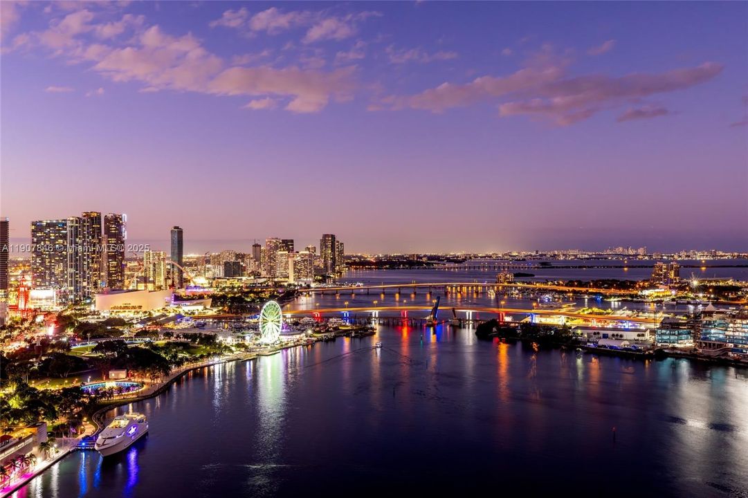 En Venta: $4,995,000 (5 camas, 5 baños, 5097 Pies cuadrados)