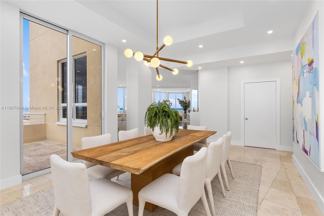 En Venta: $4,995,000 (5 camas, 5 baños, 5097 Pies cuadrados)