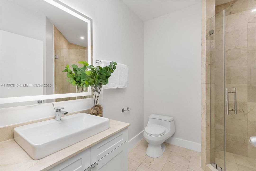 En Venta: $4,995,000 (5 camas, 5 baños, 5097 Pies cuadrados)