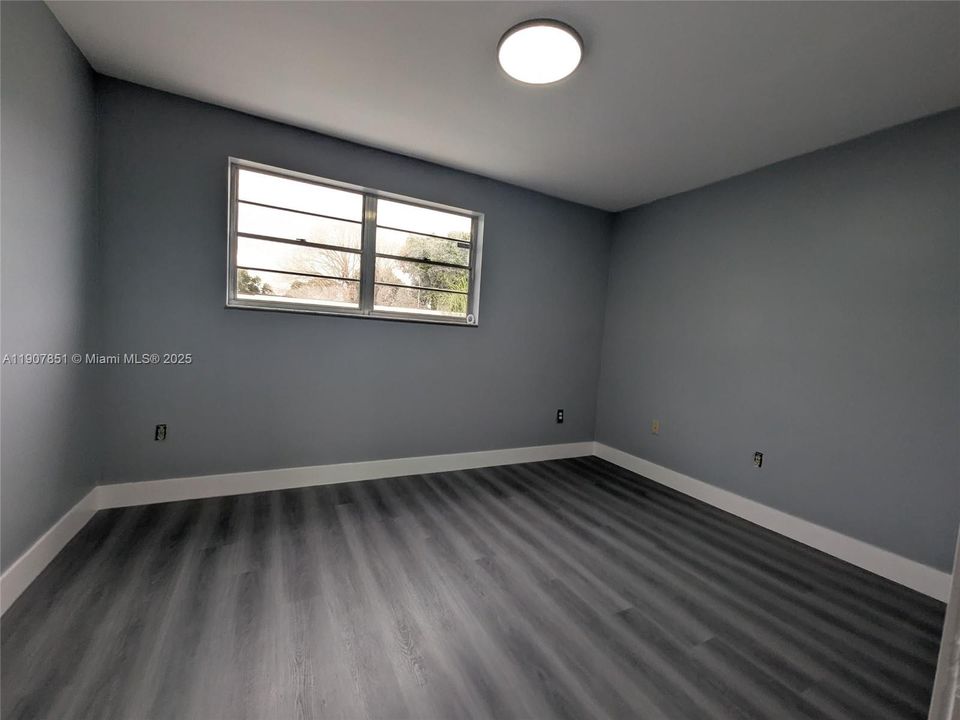 Activo con contrato: $2,250 (2 camas, 1 baños, 1033 Pies cuadrados)