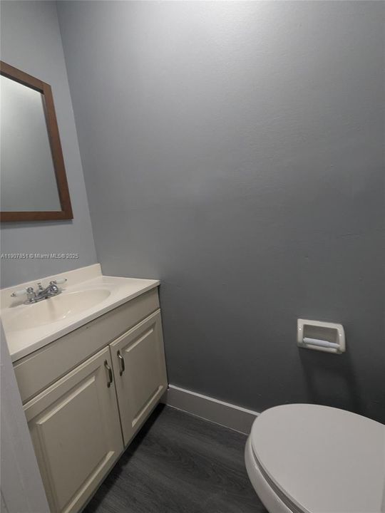 Activo con contrato: $2,250 (2 camas, 1 baños, 1033 Pies cuadrados)