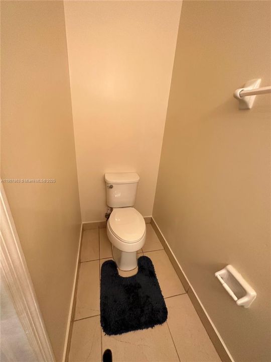 Activo con contrato: $2,900 (3 camas, 2 baños, 1668 Pies cuadrados)