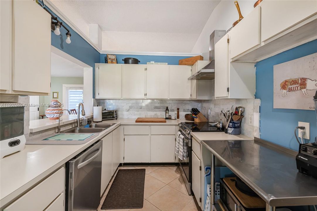 待售: $535,000 (3 贝兹, 2 浴室, 1348 平方英尺)