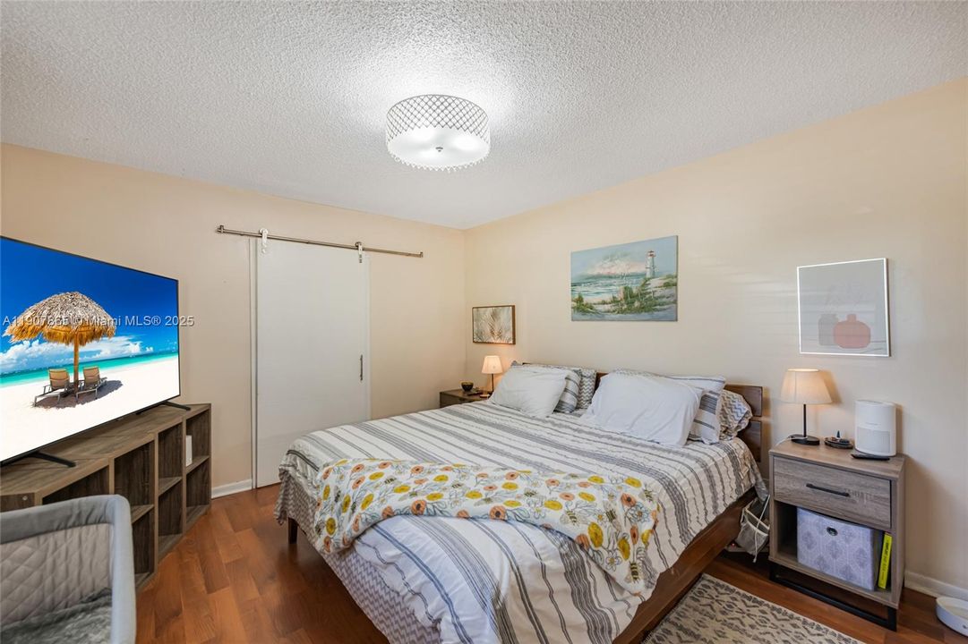 待售: $535,000 (3 贝兹, 2 浴室, 1348 平方英尺)